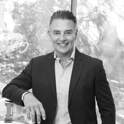 Dr. Alberto Meza